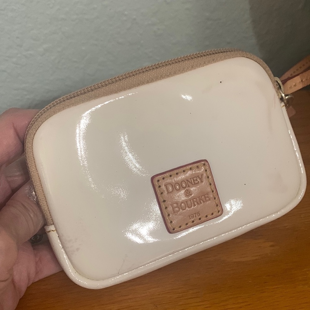 Small Dooney and Bourke wristlet